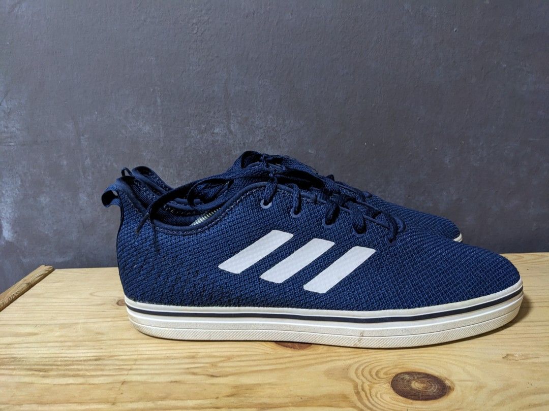 Adidas neo true top chill