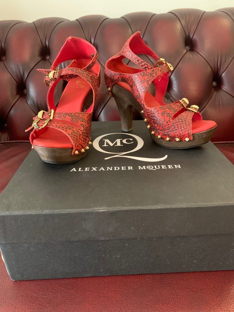 Red snakeskin discount heels