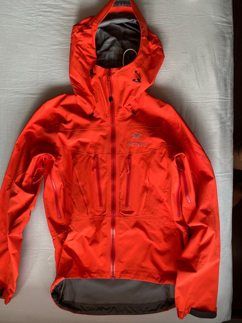 Arcteryx alpha deals sv cardinal