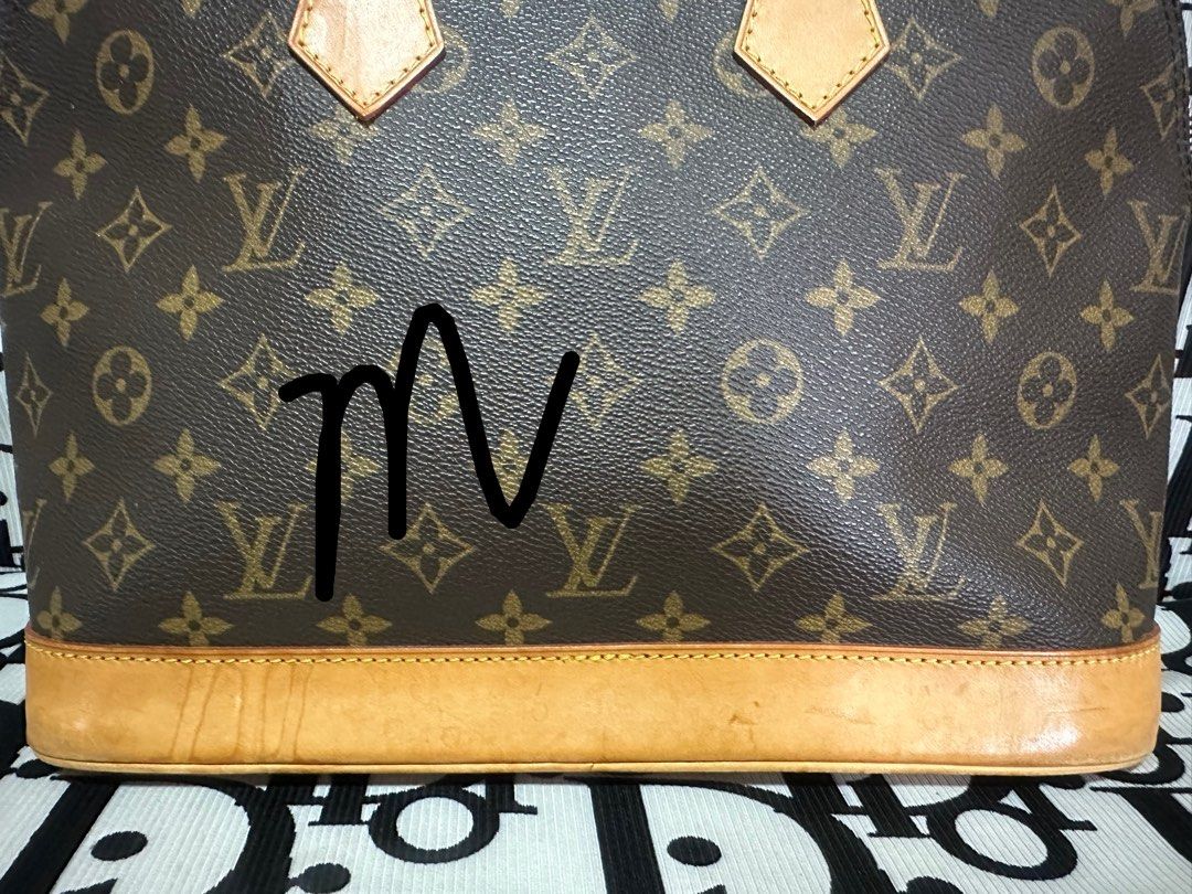 Authentic 💯 Alma pm (Category: Luxury Bags & Wallets) located in Cavite. Submitted by madam6999 (Listing ID 1212443682, Image 3). Description: No inclusion❗️.