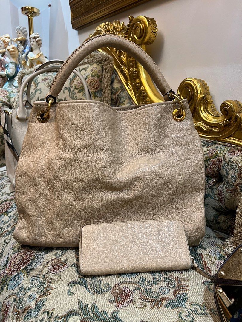 Authentic Original LV Artsy Empreinte MM w terno wallet Price is NEGOTIABLE