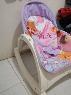 Baby Swing with Music and Vibration pwede rin table and chair.