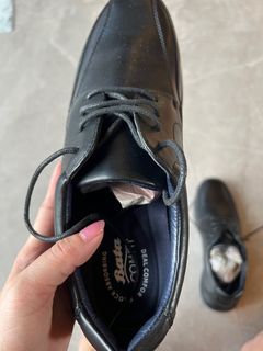 Bata Comfit size 7