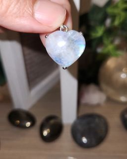 Big Colourful Sheen Blue Moonstone Pendant