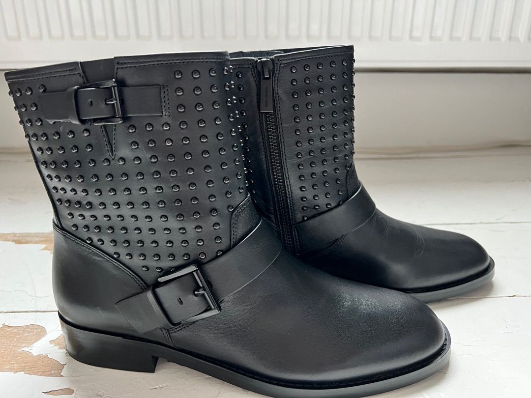 BNIB Michael Kors Reeves studded boots AU US 9 Women s Fashion
