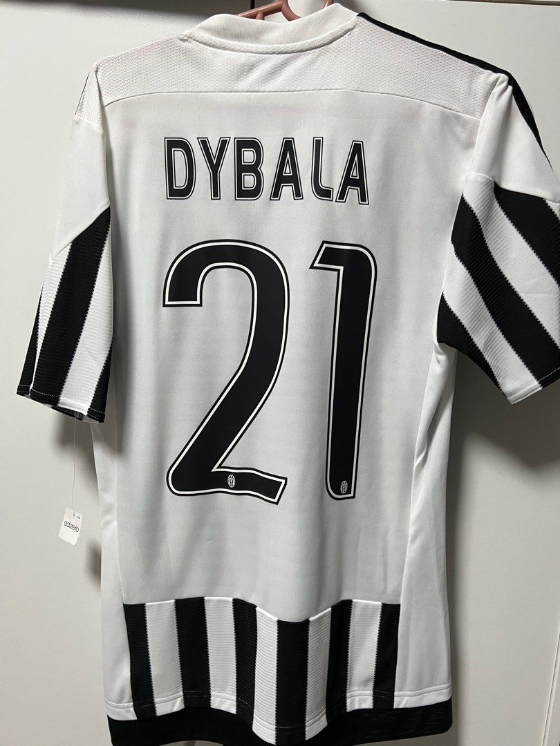 BNWT 15-16 Juventus home with #21 Dybala (Player issue)