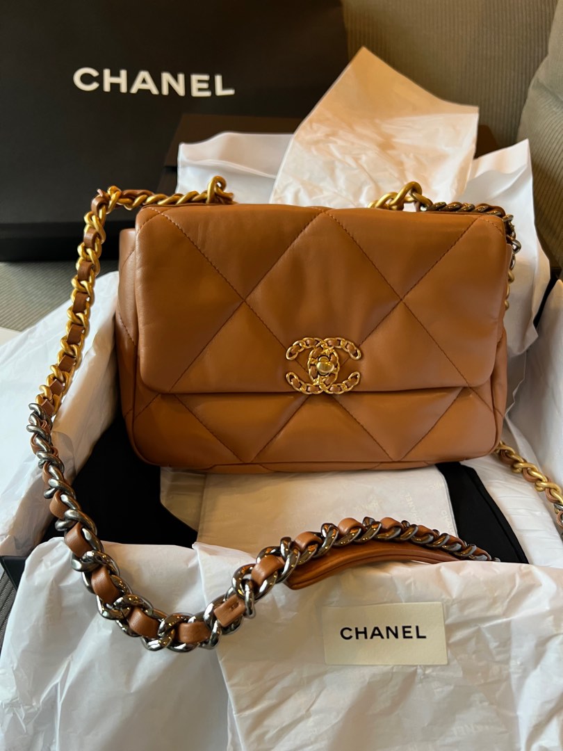 Chanel 19 leather handbag Chanel Camel in Leather - 30339361