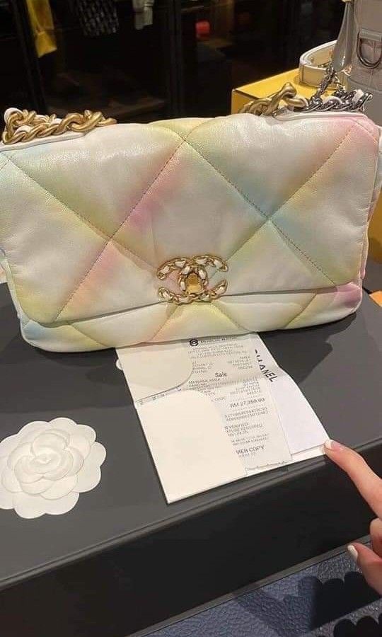 C19 unicorn (Category: Luxury Bags & Wallets) located in Butuan. Submitted by jen_pre (Listing ID 1213572914, Image 1). Description: .