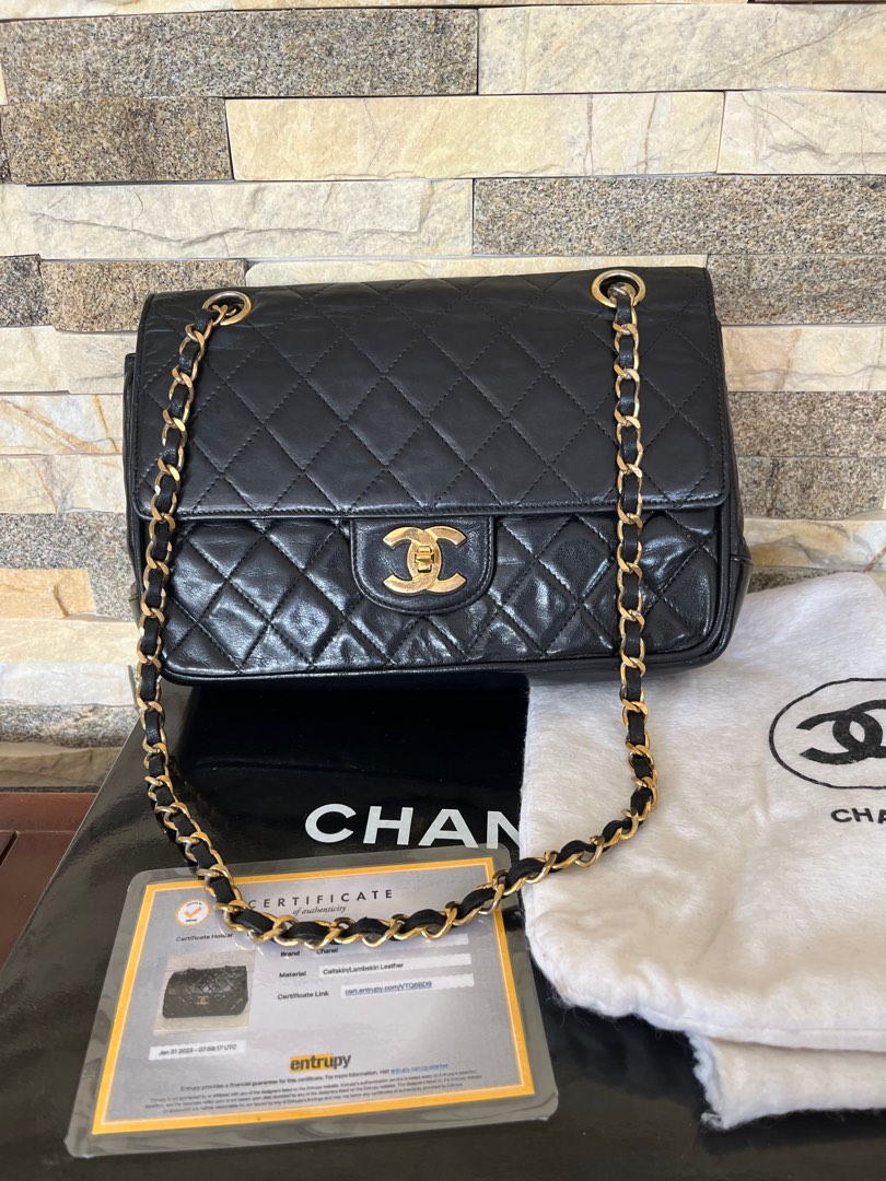 Chanel black small double flap (GHW), Luxury, Bags & Wallets on Carousell