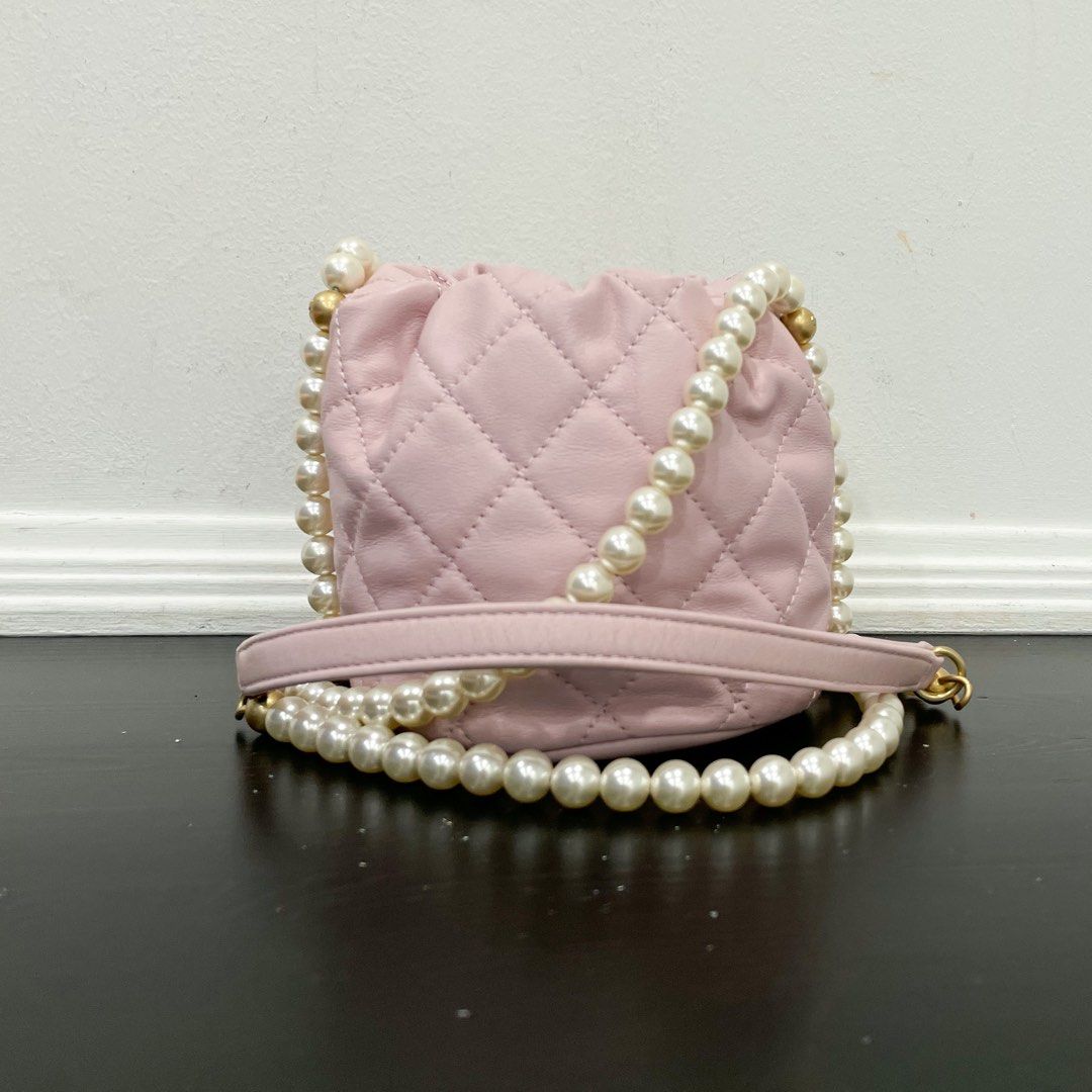 CHANEL CHANEL pearl strap drawstring Shoulder Bag AS2529 leather White Used  Women GHW AS2529