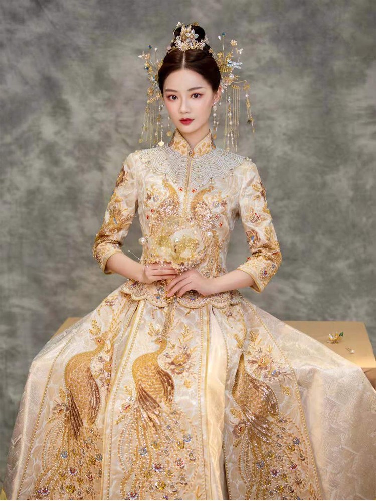 Share more than 160 chinese bridal gown super hot