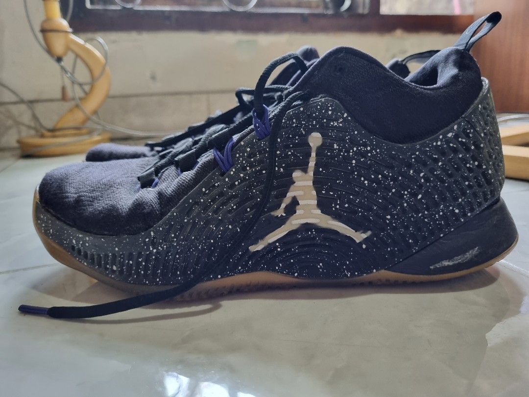 Chris Paul Jordan CP3 X, Fesyen Pria, Sepatu , Sneakers di Carousell