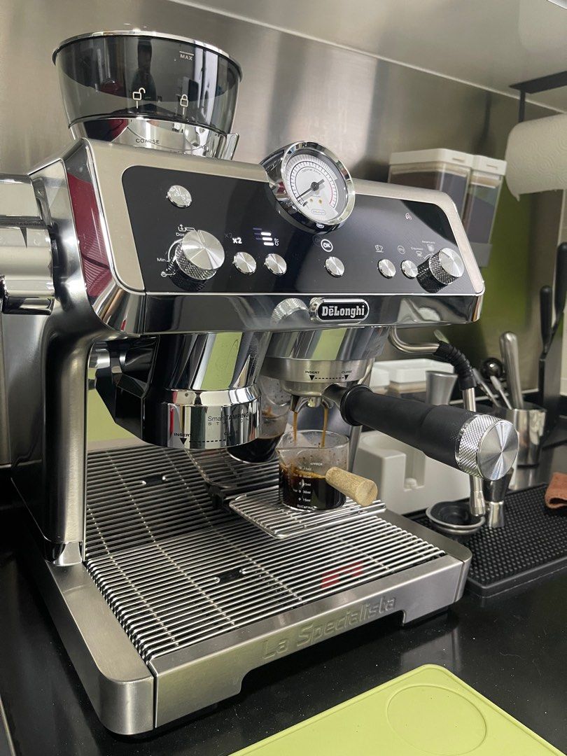 DeLonghi La Specialista Manual Coffee Machine EC9355M, TV & Home