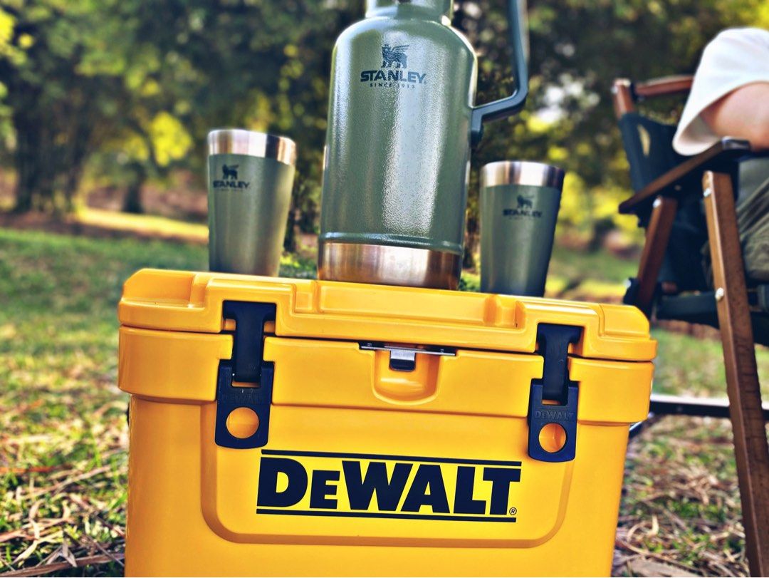 Dewalt 10 qt cooler top