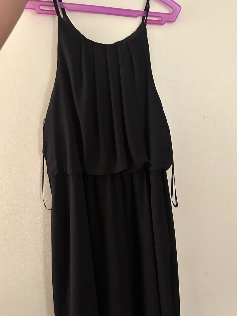 Forever 21 black dress (Category: Dresses) located in Quezon City. Submitted by docmdeclutters (Listing ID 1213397030, Image 1). Description: Used twice only.