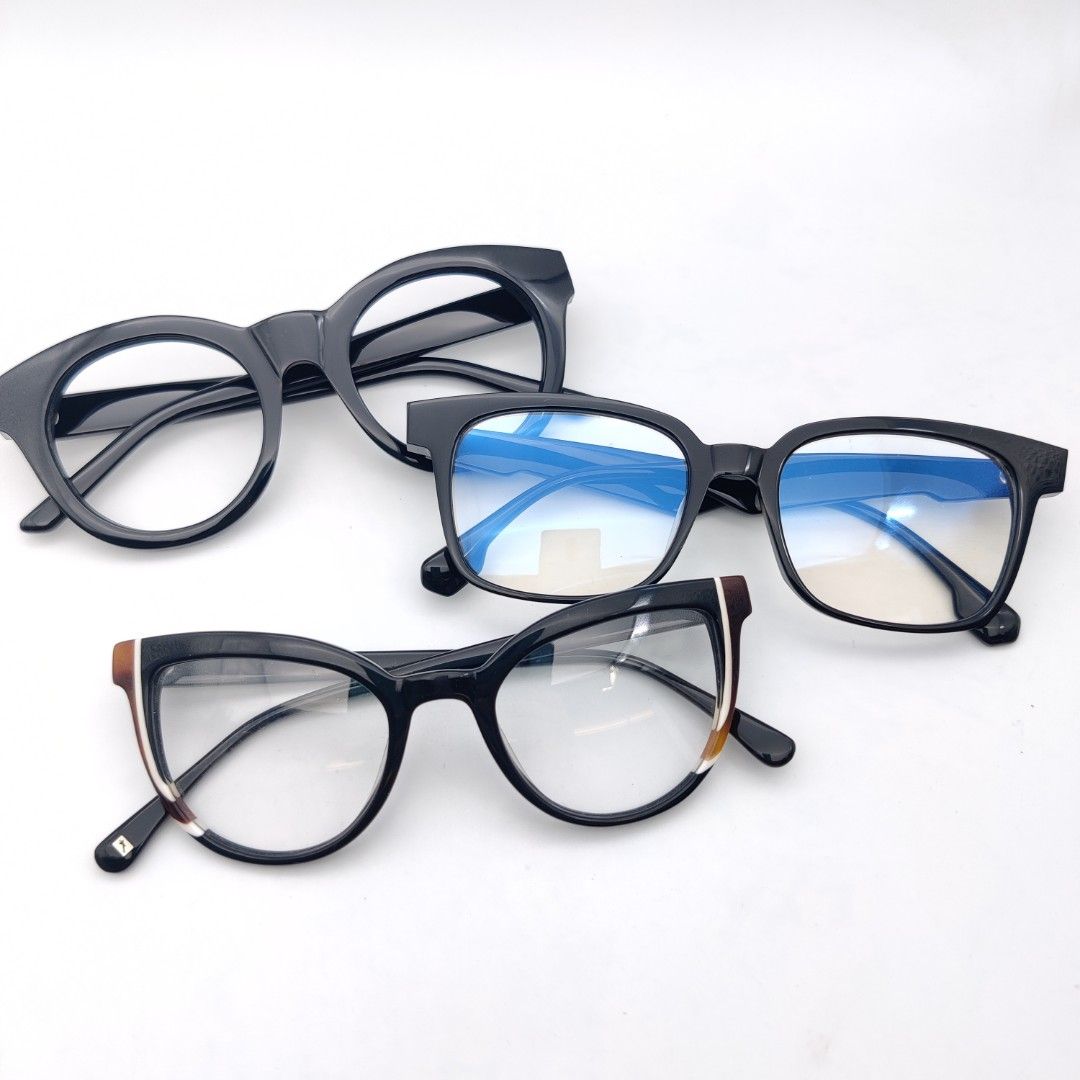 Free spectacles frame read description, Women's Fashion, Watches