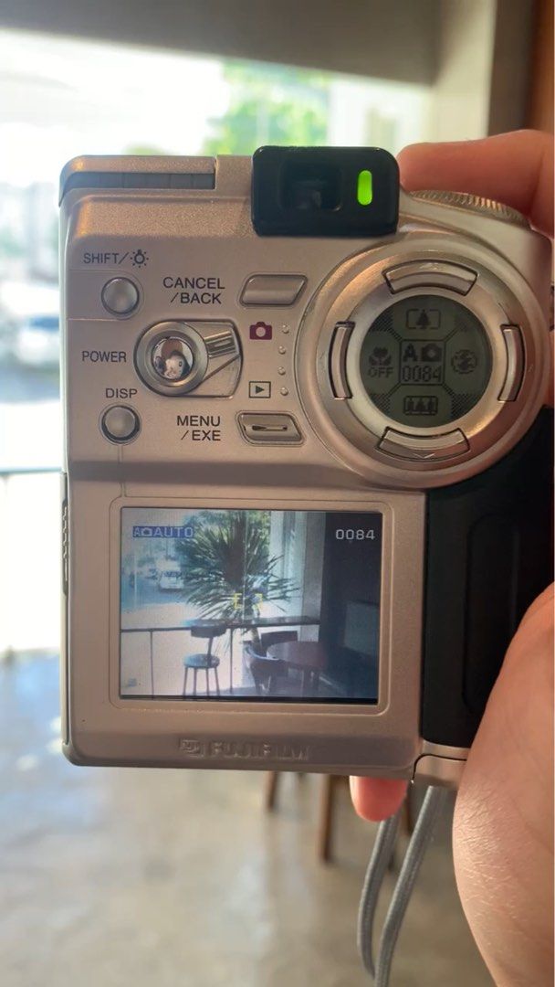 fuji finepix 4700