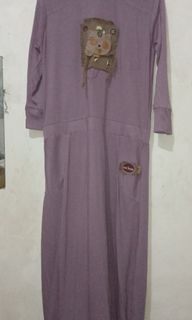 Gamis ungu remaja