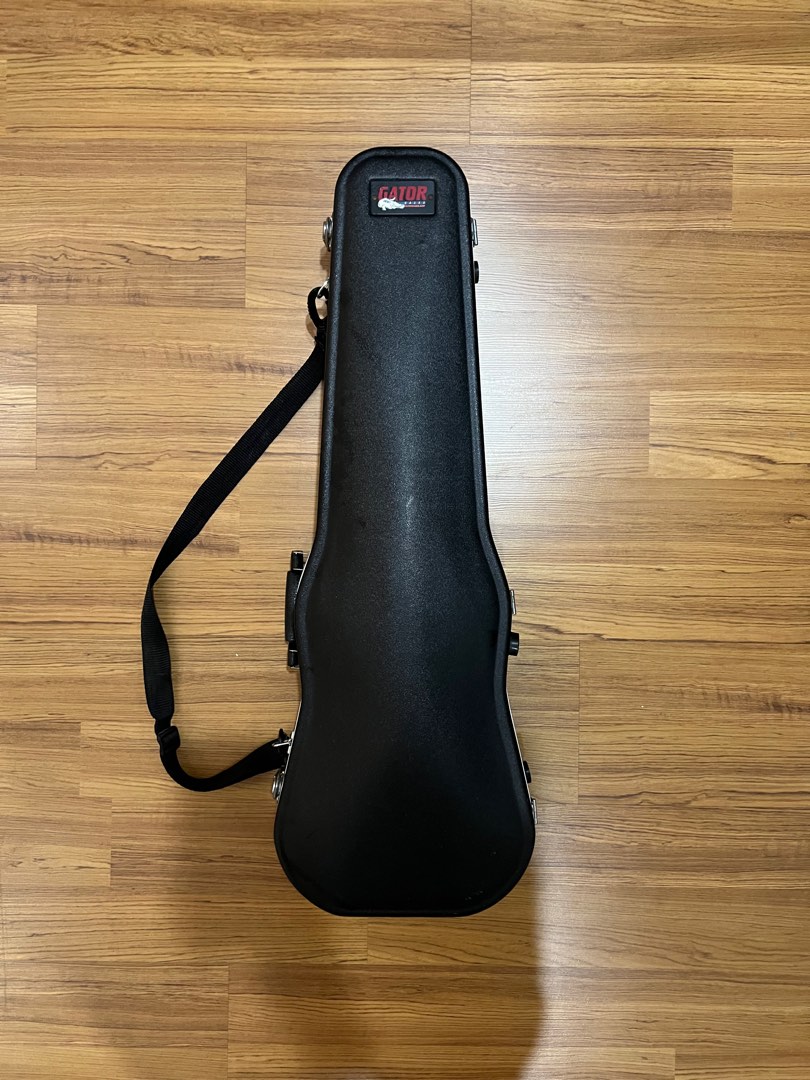 Gator violin case (full size), Hobbies & Toys, Music & Media, Music