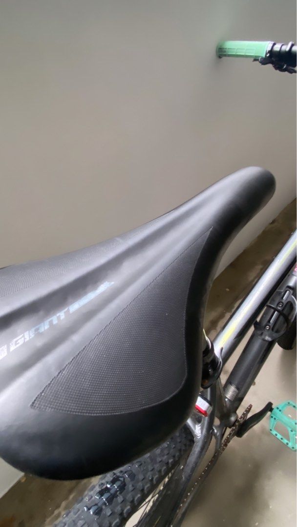 2022 Giant Talon 1 Mountain Bike 29er + Dropper Post (auto adjust seat