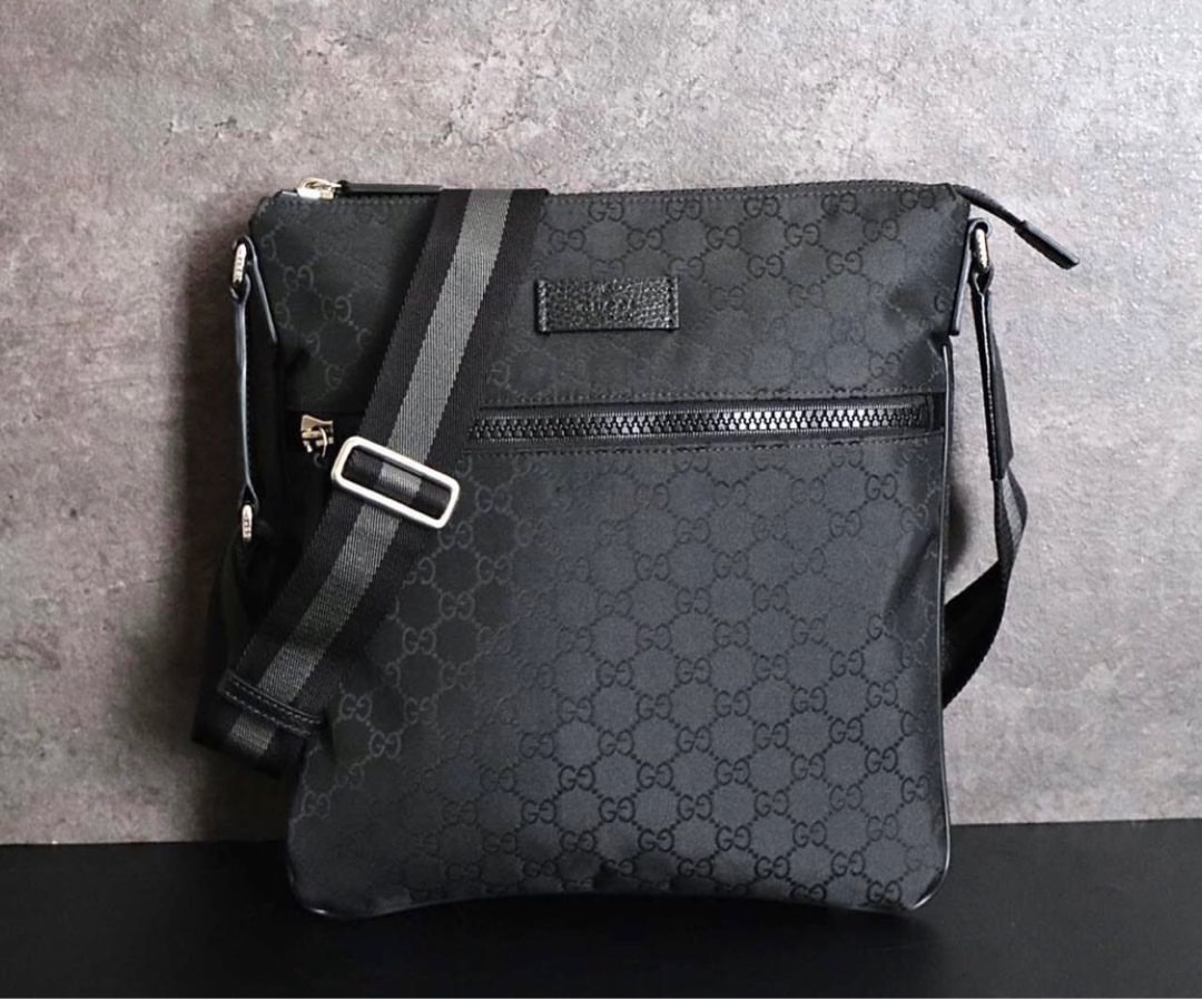 Gucci Sling bag