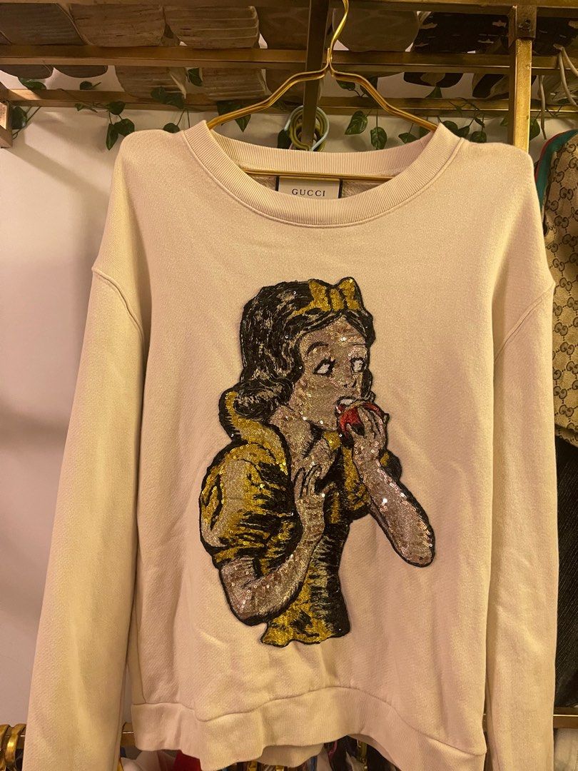Snow white discount sweater gucci