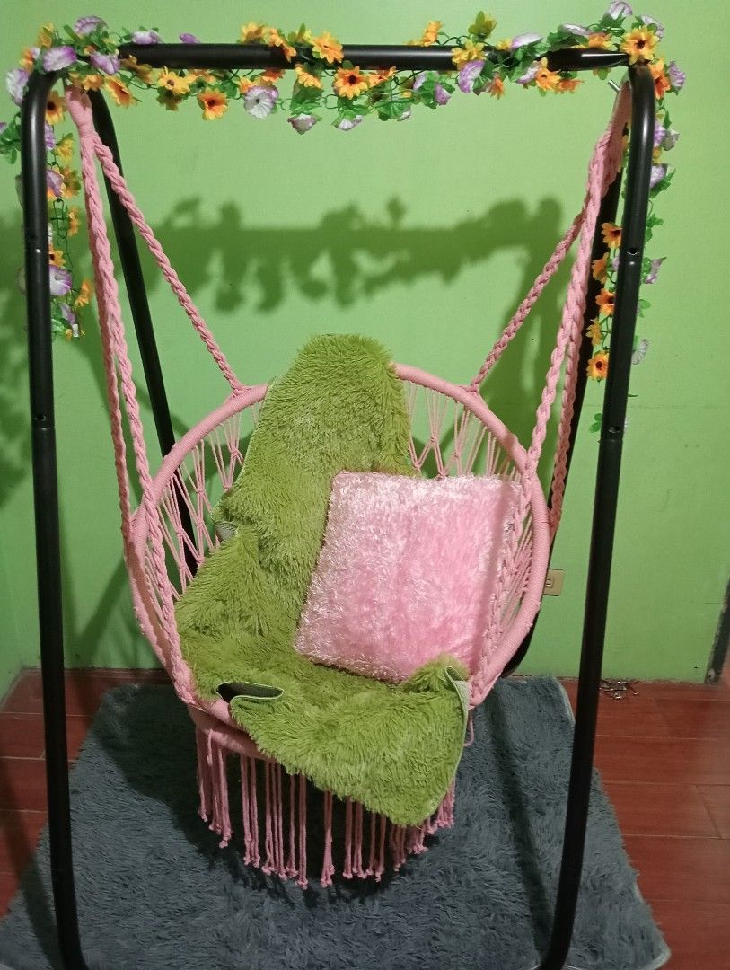 Hammock Heavy Duty with thick stand (Category: Other Home Decor) located in Malabon City. Submitted by samscloset.3 (Listing ID 1213530803, Image 1). Description: Heavy duty.