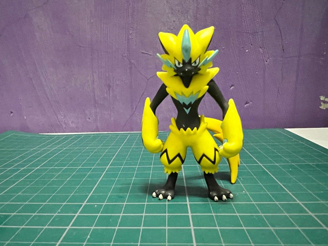 Zeraora 2025 action figure