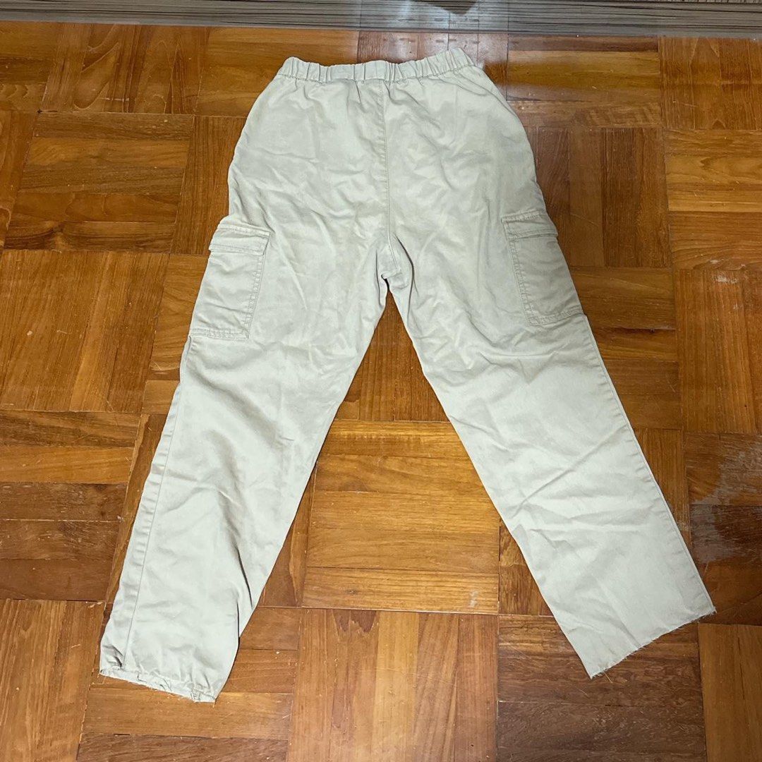H&M DIVIDED Cream Cargo Pants, Women's Fashion, Bottoms, Jeans
