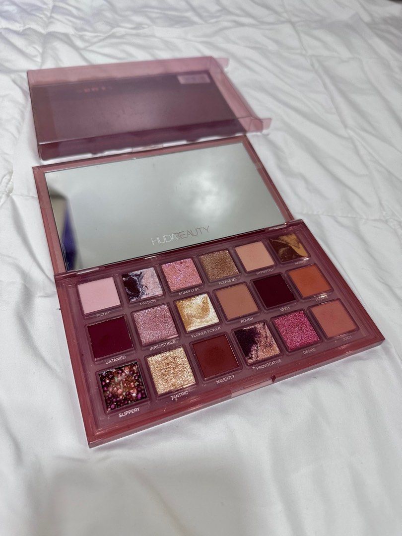 Huda Beauty Naughty Nude Eyeshadow Palette, Beauty & Personal Care