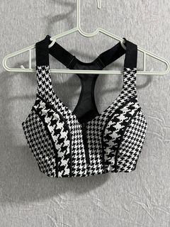 (Category: ) located in . Submitted by clearmyclosetplz (Listing ID 1213469087, Image 1). Description: .