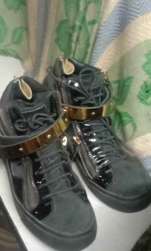 kasut untuk dijual, Everything Else, Others on Carousell