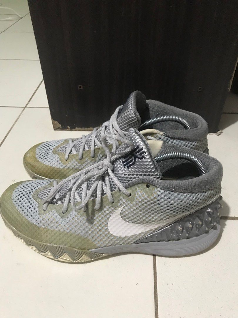 Kyrie 1 wolf grey