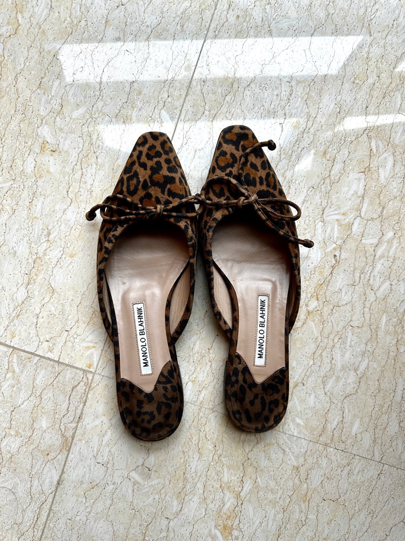 Manolo blahnik hot sale leopard flats