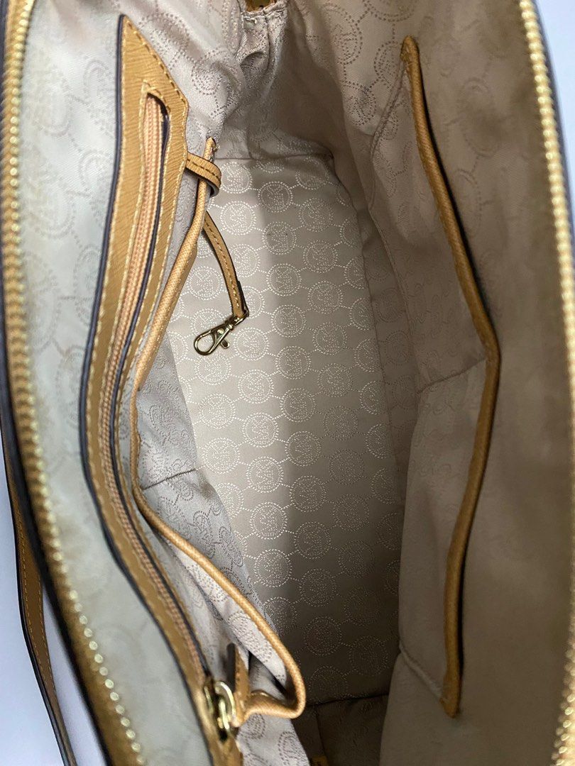 Michael Kors Cindy Large Leather Dome Satchel
