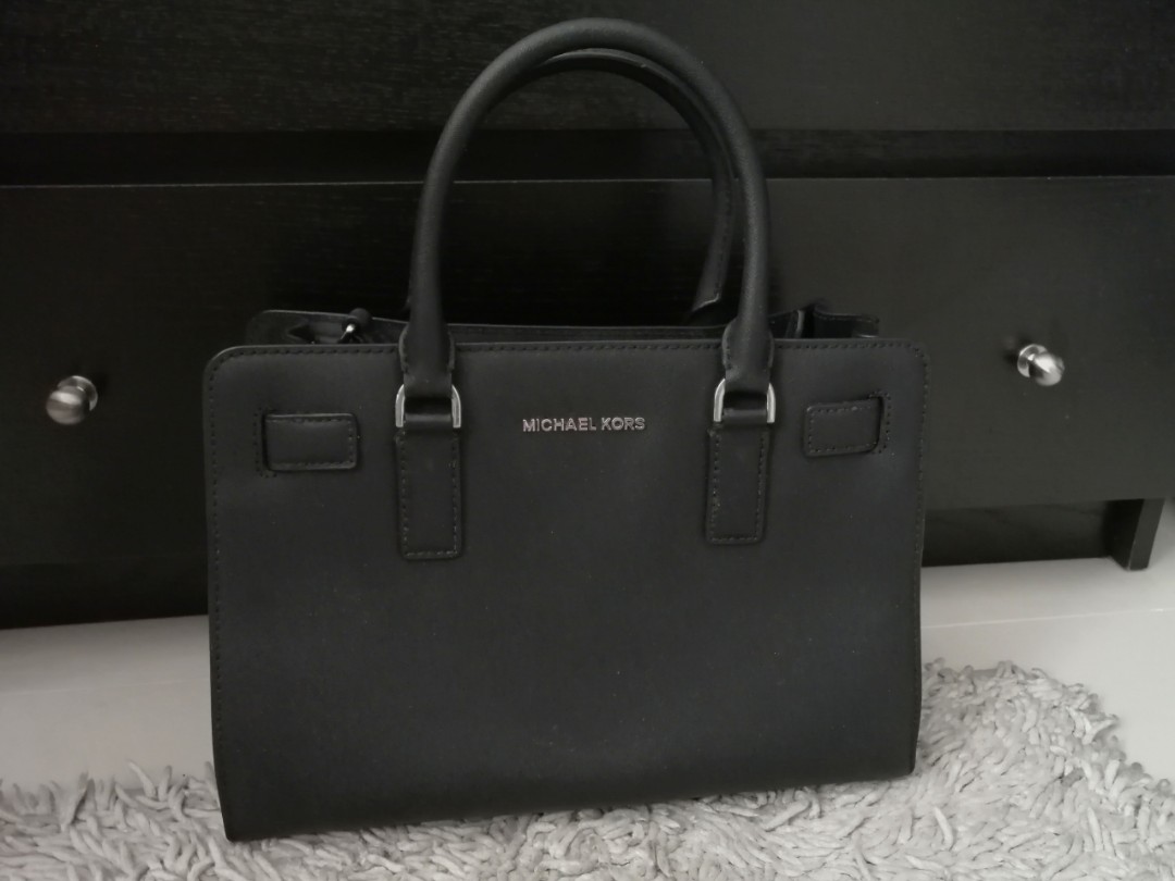 Michael Kors Work Bag (Black), Women's Fashion, Bags & Wallets, Shoulder  Bags on Carousell
