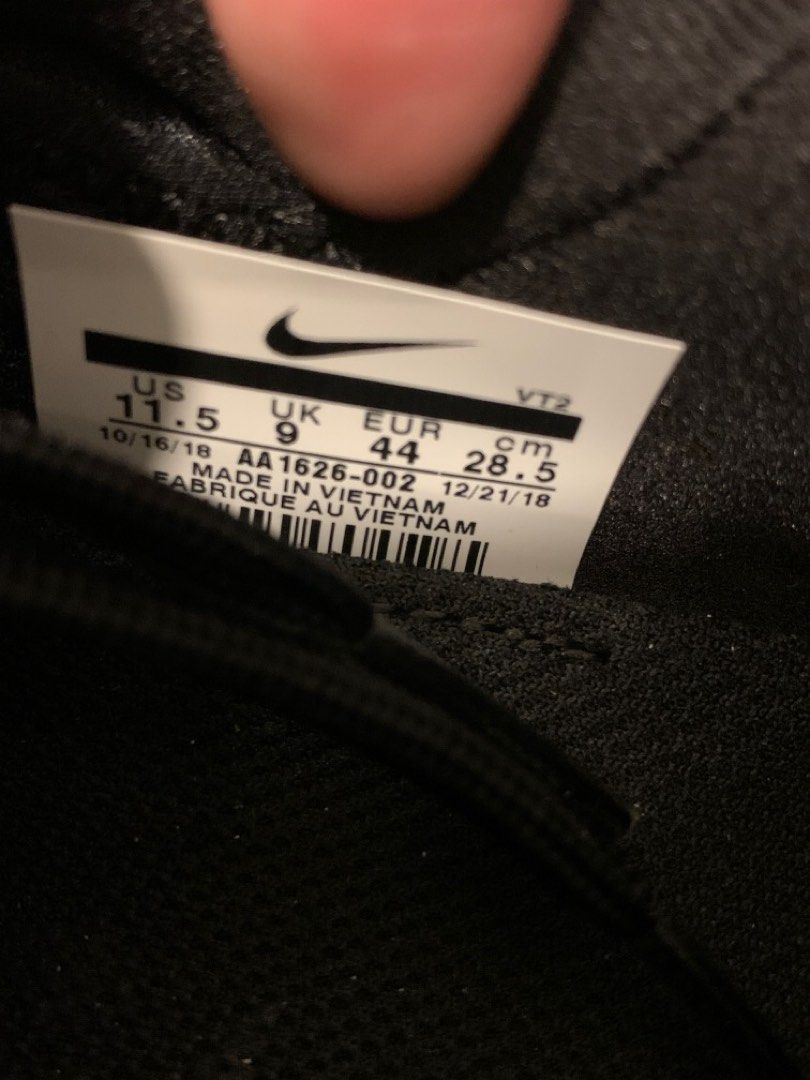 women's nike legend react black