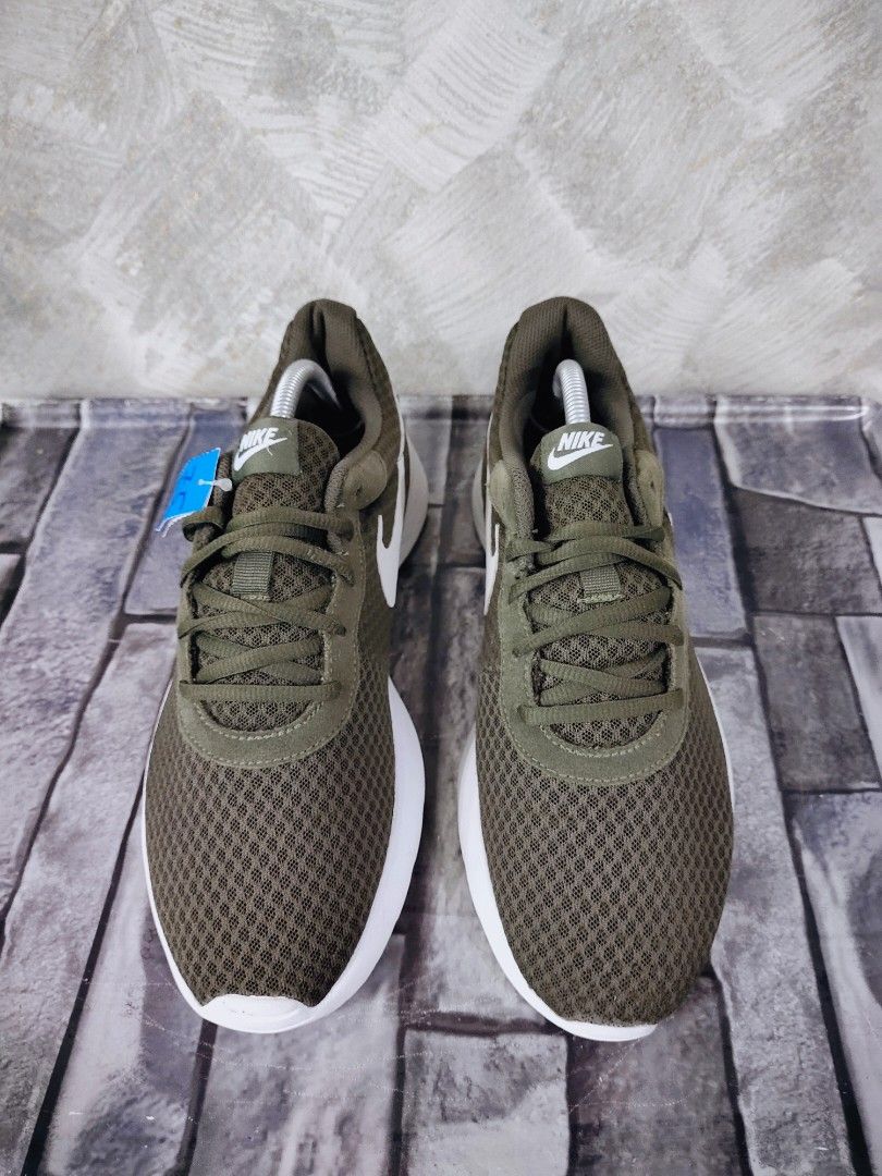 Nike tanjun cheap clearance