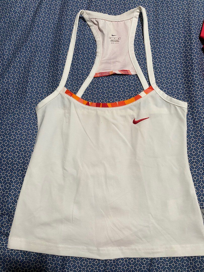 womens nike top