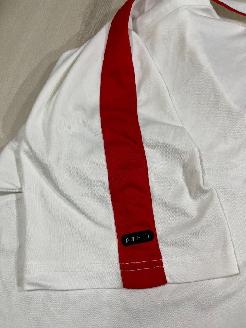 Nike Vintage Andre Agassi White Collar Tee #CF Used, Men's Fashion, Tops   Sets, Tshirts  Polo Shirts on Carousell