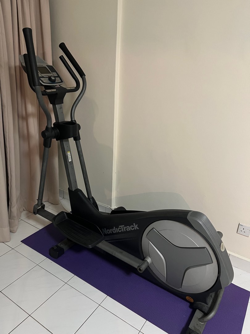 NordicTrack Elliptical Cross Trainer, Sports Equipment, Exercise