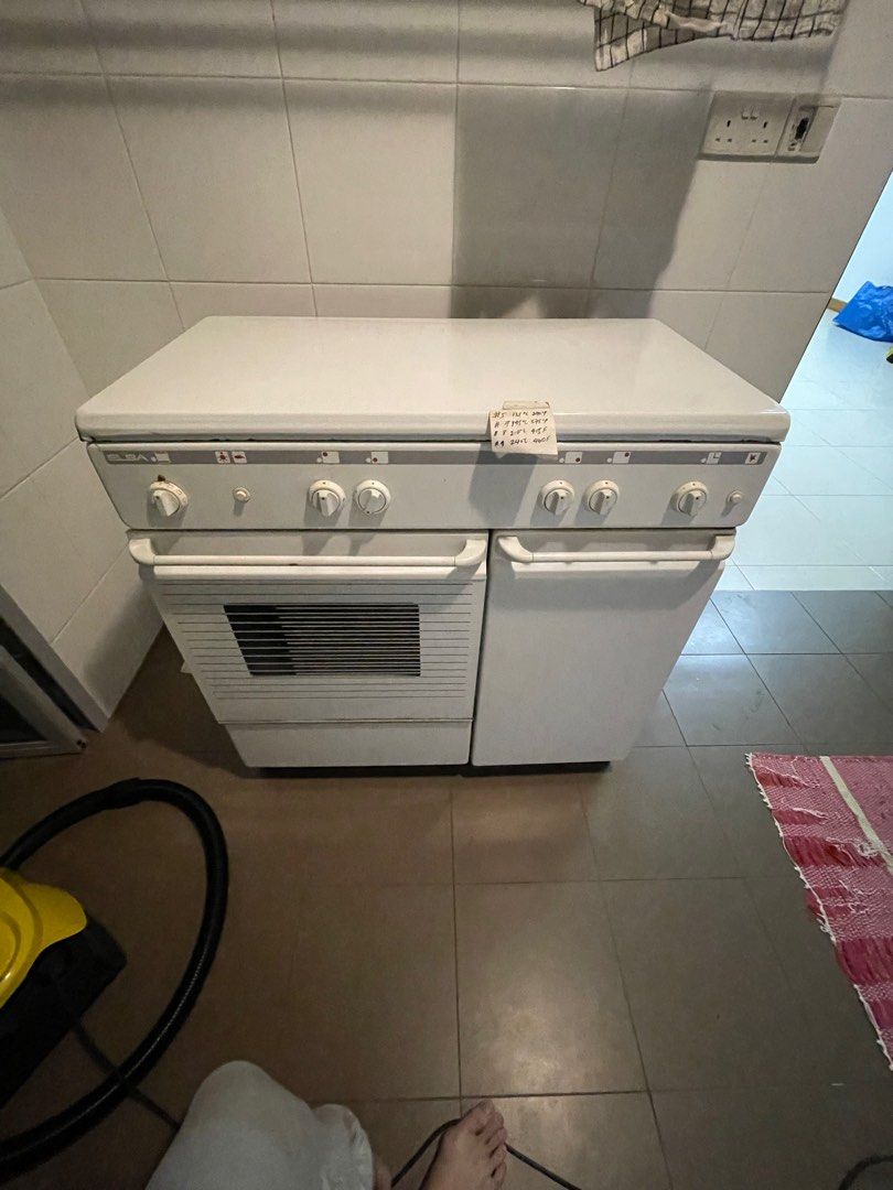 Old school kitchen stove and oven, TV & Home Appliances, Kitchen