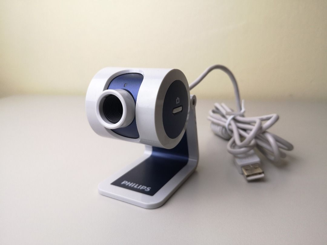 Philips SPC 200NC PC Web Camera (Category: Webcams) located in Quezon City. Submitted by allanpauco (Listing ID 1213402107, Image 2). Description: Philips SPC 200NC PC Web Camera P 285 In very good condition. Old model. Specs and Drivers available online Sensor CMOS Lens f: 6 mm, F2.8, D42° White balance 2600 – 7600 k Sensor resolution QVGA Video resolution QVGA Snapshot resolution QVGA Interpolated snapshot res. VGA Max. frame rate 30 fps Min. i