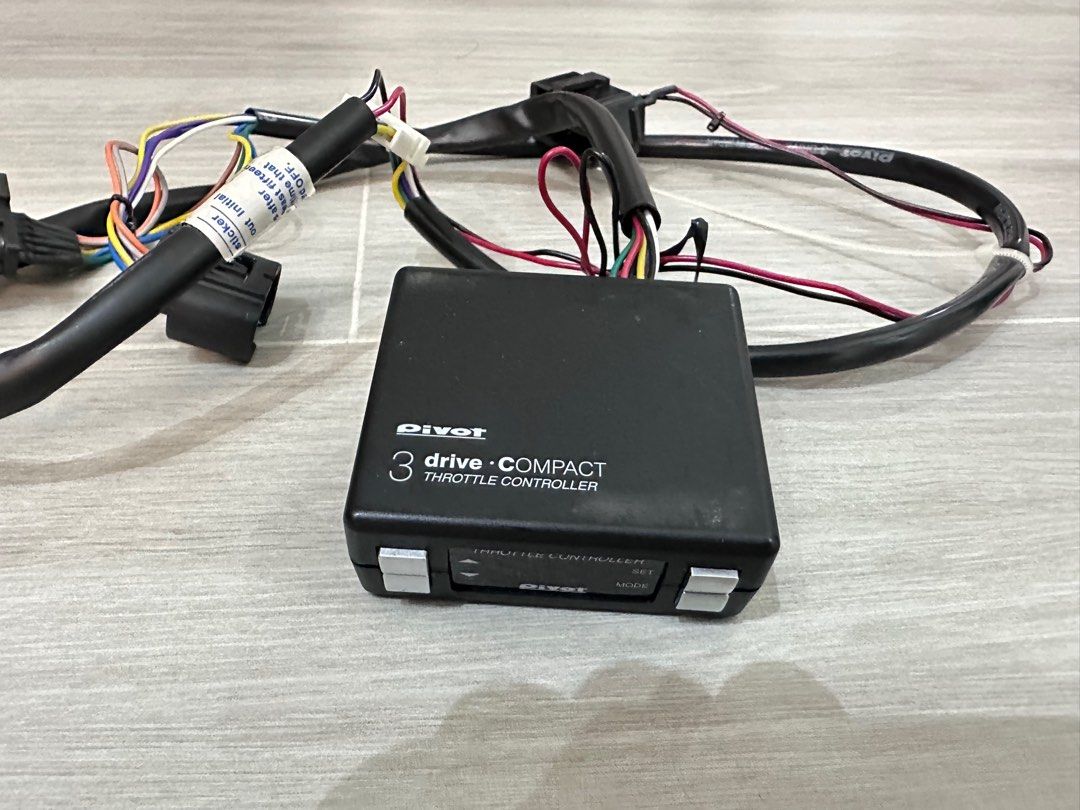 Pivot 3drive COMPACT スロコン OBD2コネクター付き - 電装品