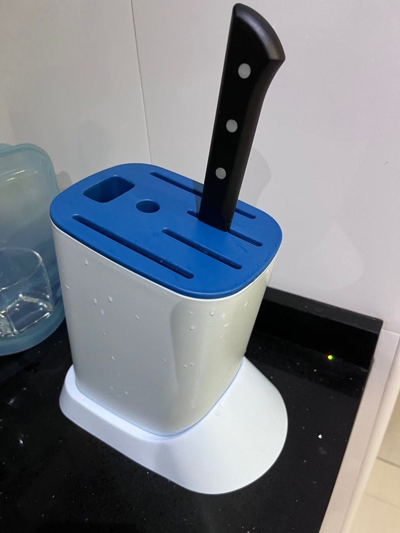 Plastic Knife block / knife holder, Furniture & Home Living
