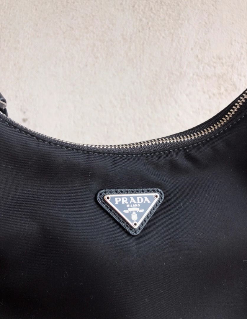 Re-Edition 2005 (Category: Luxury Bags & Wallets) located in Cabuyao City. Submitted by Theaffluenceph (Listing ID 1213423872, Image 2). Description: 💫 Preloved Re-Edition 2005, 2021, In Excellent Condition, comes with inclusions and authenticity cards 39,000.00 Pesos Whatsapp/Viber: +639096580484.