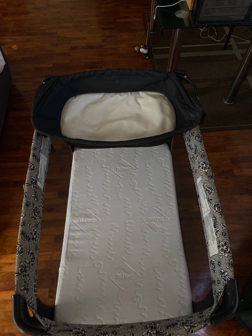 Safety 1st Crib + Teflon mattress, Babies & Kids, Baby Nursery & Kids