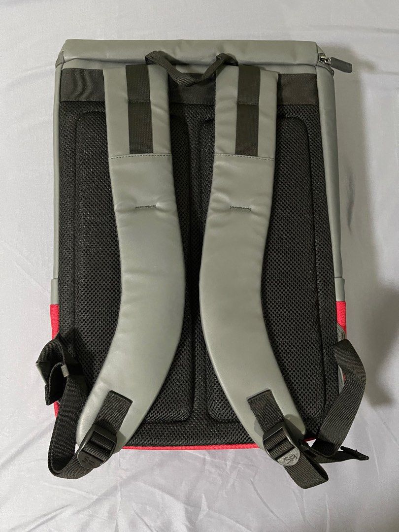 Samsonite Red Peckham backpack Men s Fashion Bags Backpacks on Carousell