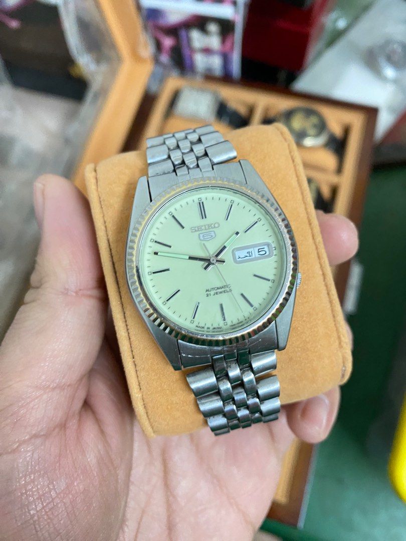 Seiko 7s26-3110, Men's Fashion, Watches & Accessories, Watches on Carousell