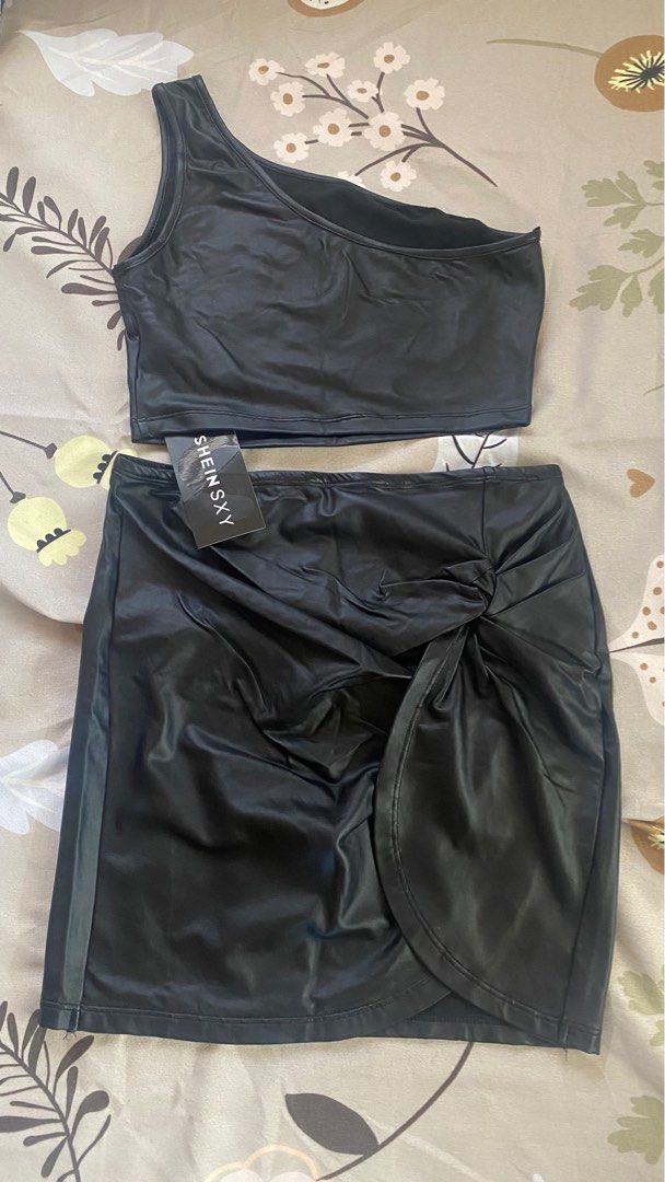 SHEIN SEXY PU LEATHER COORDINATES (Category: Sets or Coordinates) located in Cavite. Submitted by lovedbypriley (Listing ID 1213454896, Image 2). Description: BRAND NEW WITH TAG SHEIN SEXY PU LEATHER COORDINATES ONE SIDED CROP TOP AND SKIRT FIT TO XS-SMALL FRAME.